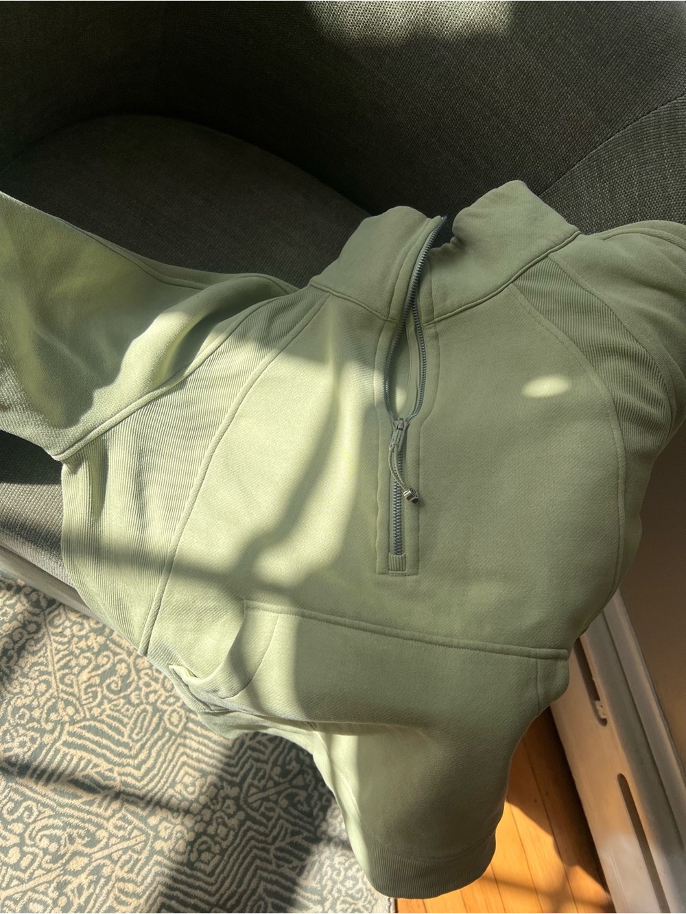 Lululemon Women’s scuba oversized funnel neck 1/2 zip pullover- light green